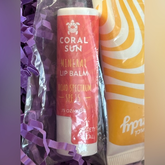 Coral Sun Lip Balm and Merci Handy Hand Cream in Hello Sunshine - Picture 3 of 16